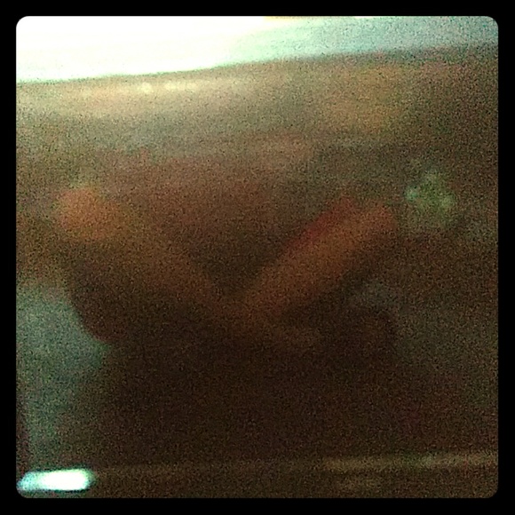 32" Vizio TV - Picture 1 of 2